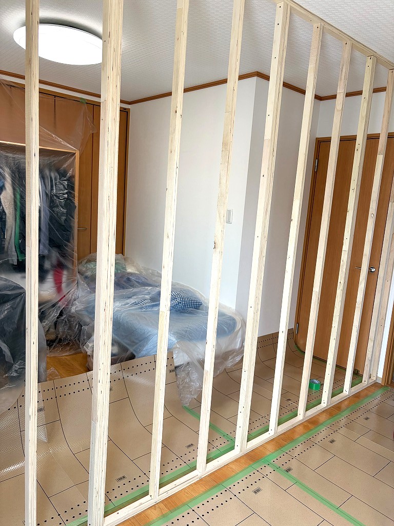 2階子供部屋仕切り