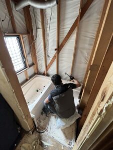 高石市　水まわり　内装　リフォーム　施行中