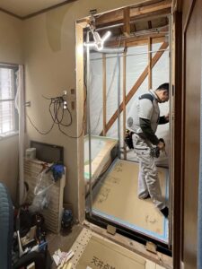 高石市　水まわり　内装　リフォーム　施行中