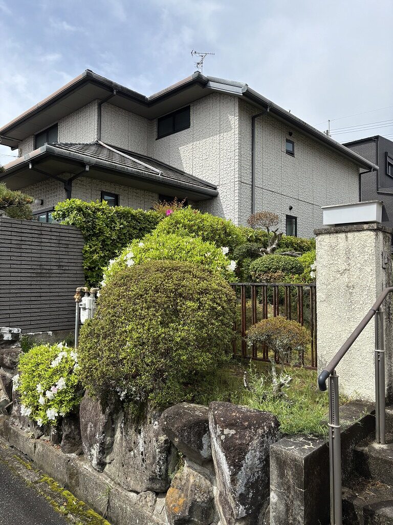 河内長野市 外壁吹付塗装・玄関扉塗装