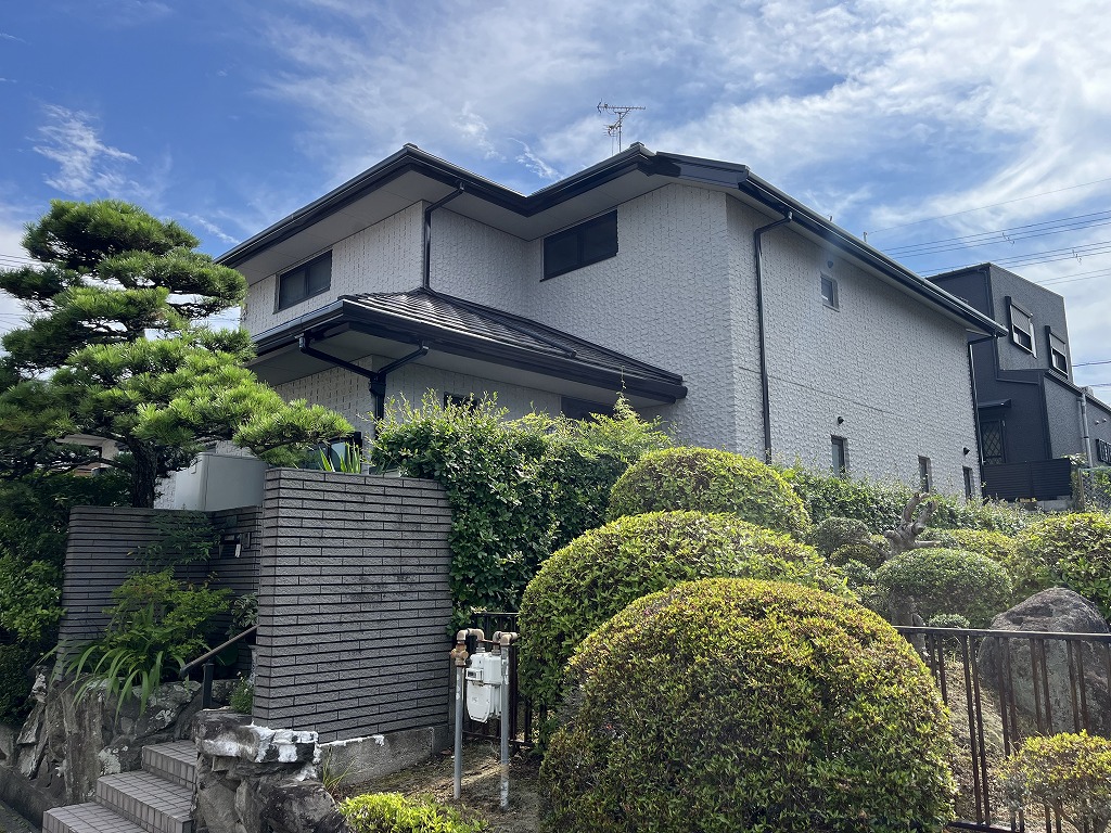 河内長野市 外壁吹付塗装・玄関扉塗装