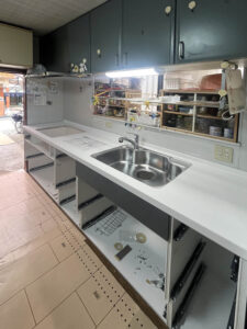 高石市　工務店　キッチンリフォーム　施行中