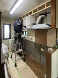 高石市　工務店　キッチンリフォーム　施行中